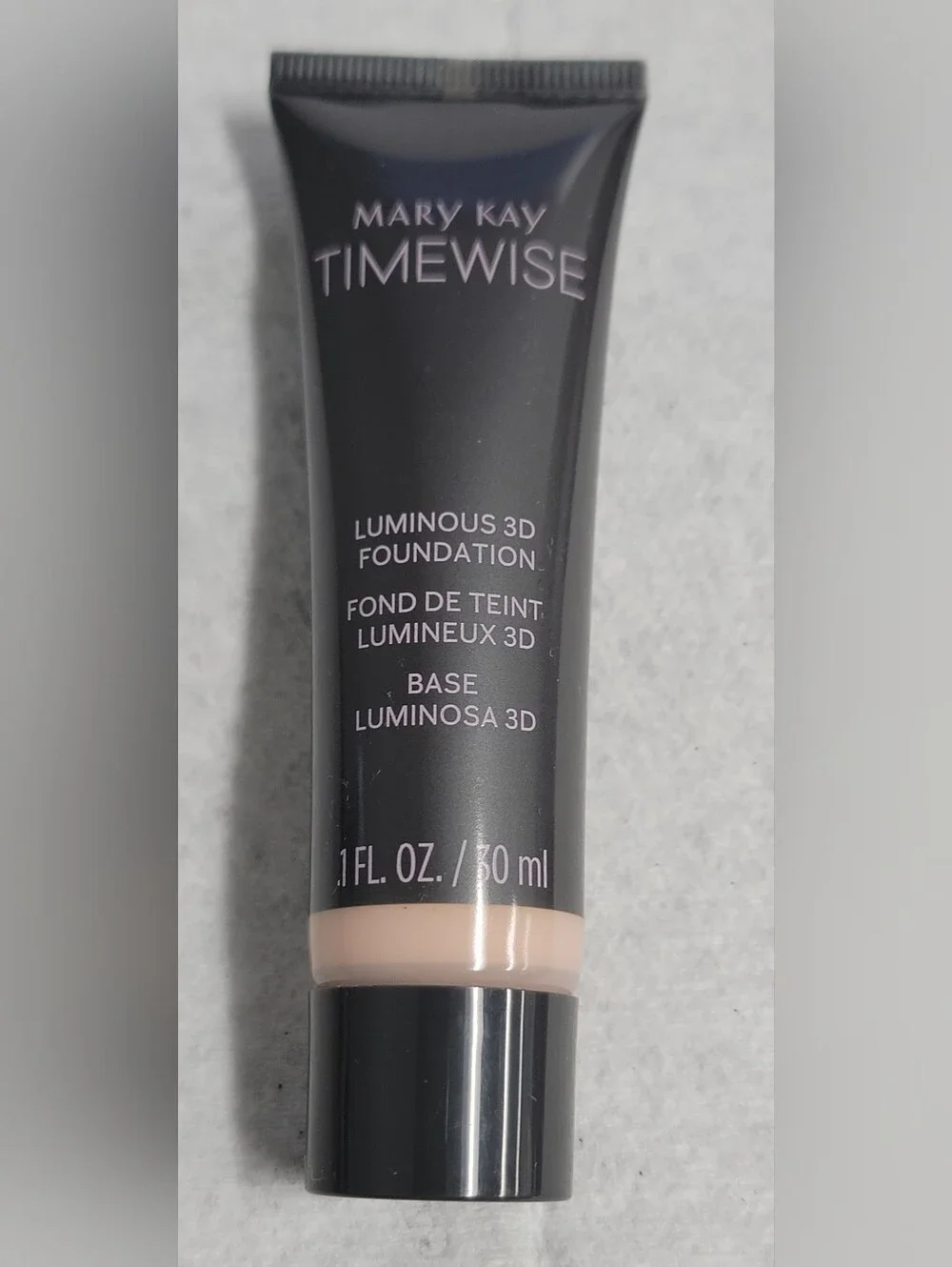 NWOB- Mary Kay TimeWise Luminous 3D Foundation Ivory C 110